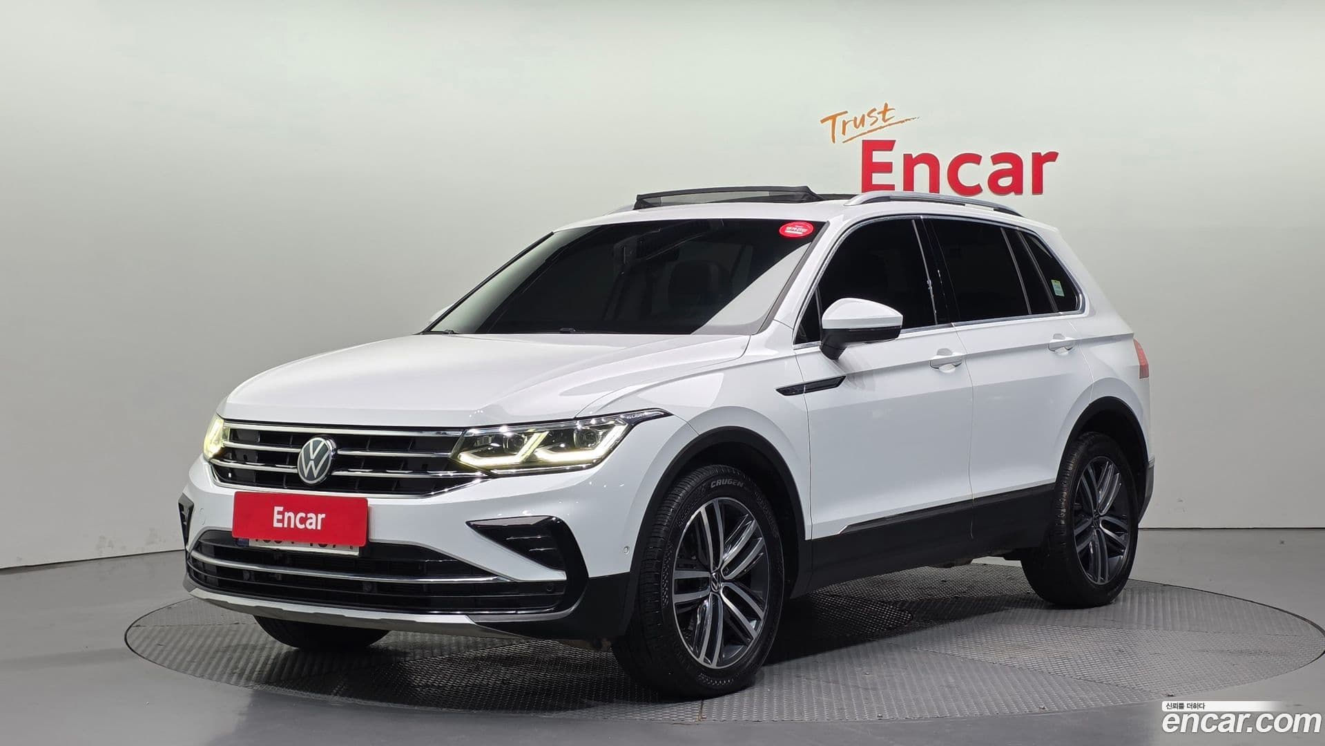 Main__Slider__Photo:Tiguan Volkswagen 2022.5-0