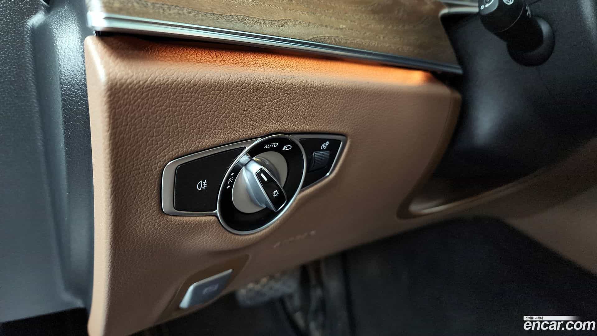 E-Class Mercedes-Benz 2020.11-OPTION-020