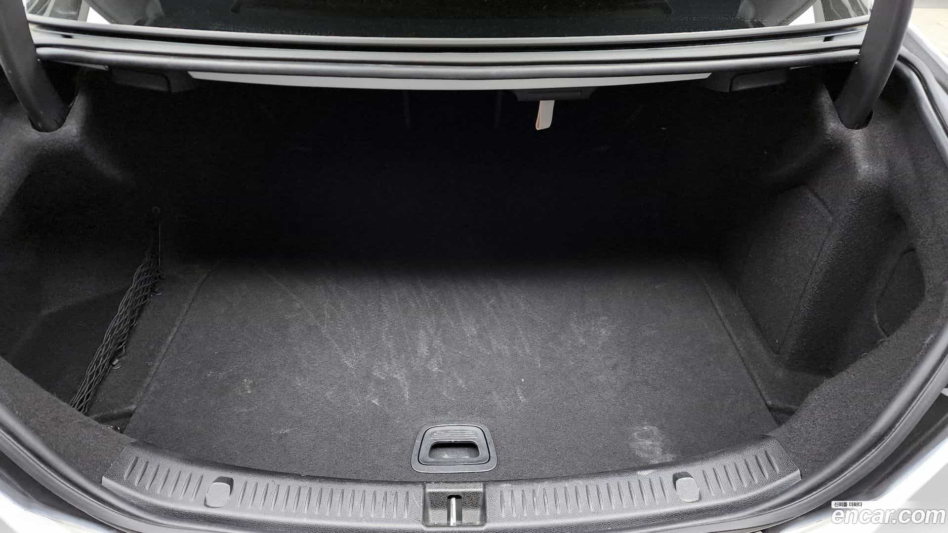 E-Class Mercedes-Benz 2020.11-OPTION-024