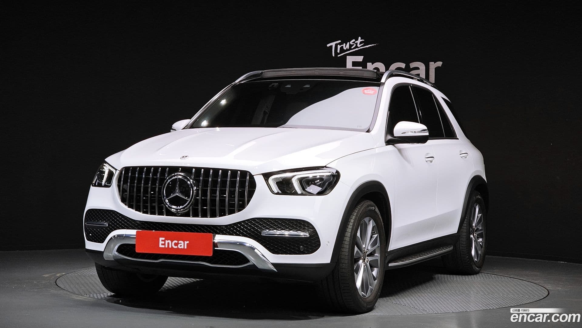 Main__Slider__Photo:GLE-Class Mercedes-Benz 2022.11-0