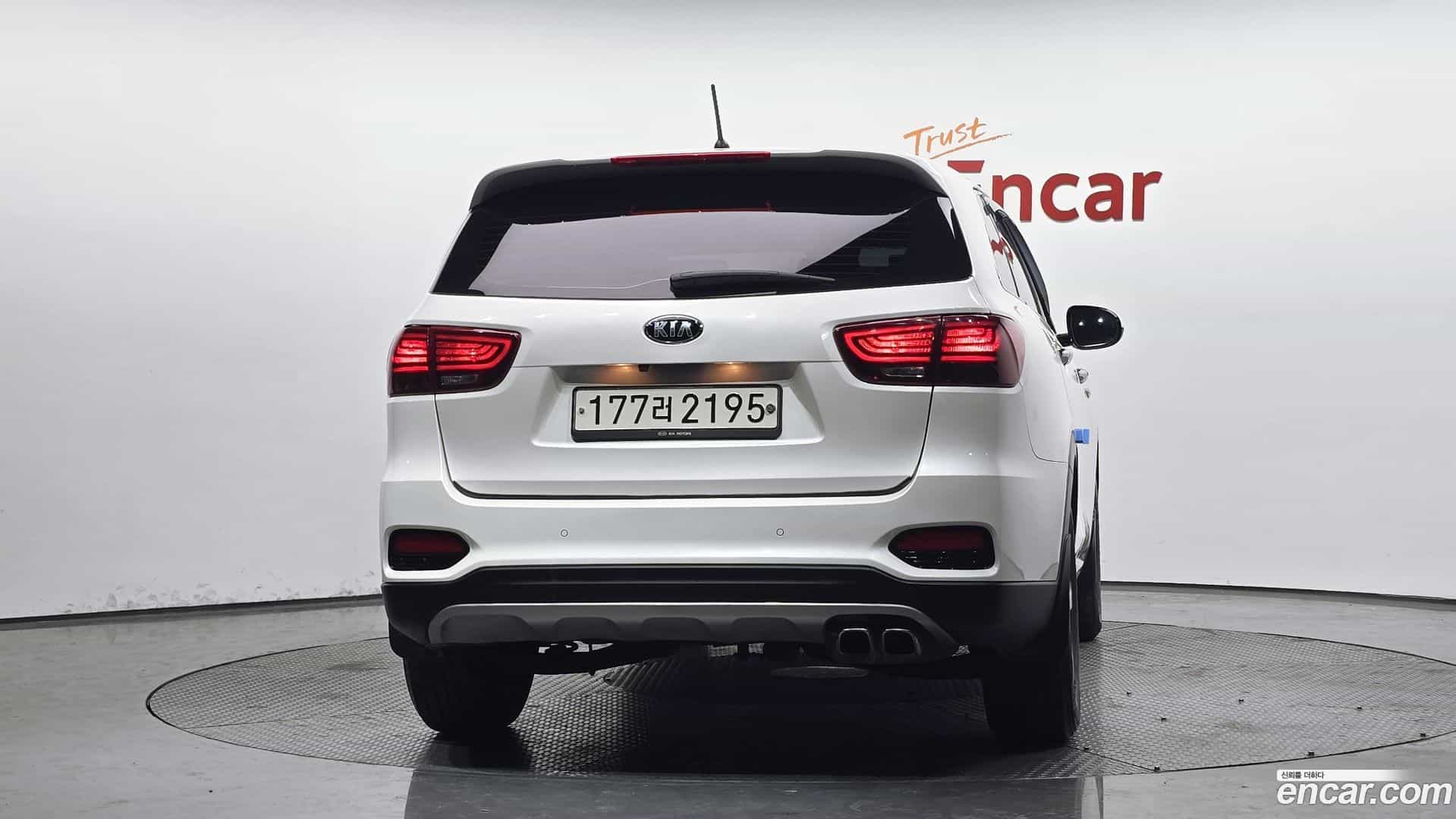 Sorento Kia 2018.1-OUTER-004