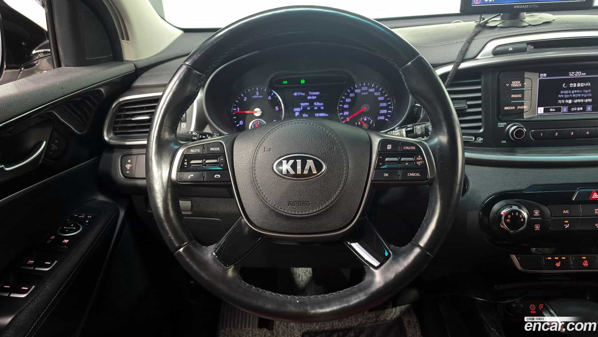 Sorento Kia 2018.1-OPTION-017