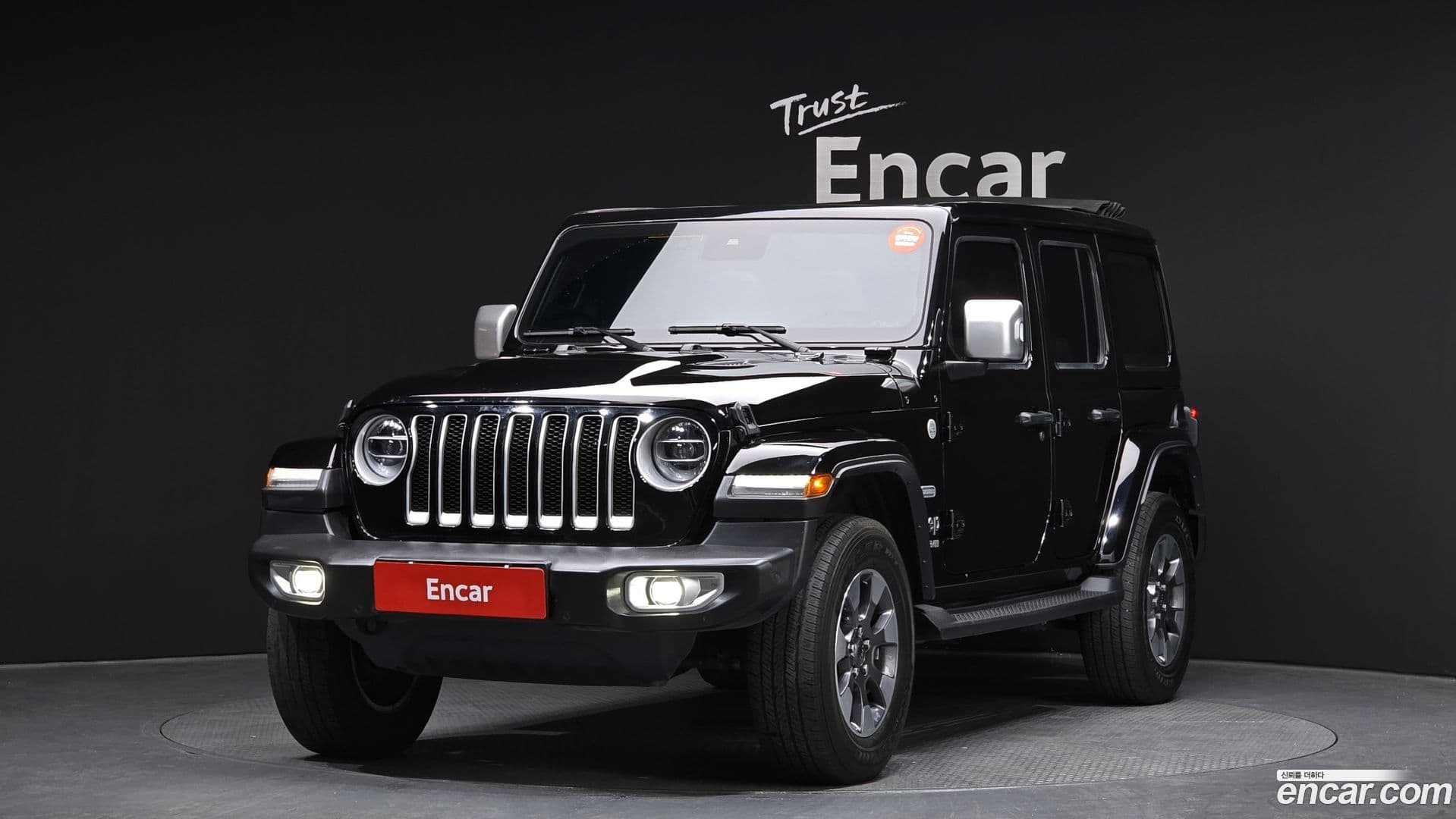 Main__Slider__Photo:Wrangler Jeep 2022.6-0
