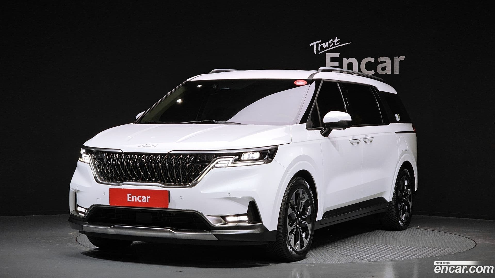 Main__Slider__Photo:Canival Kia 2022.1-0