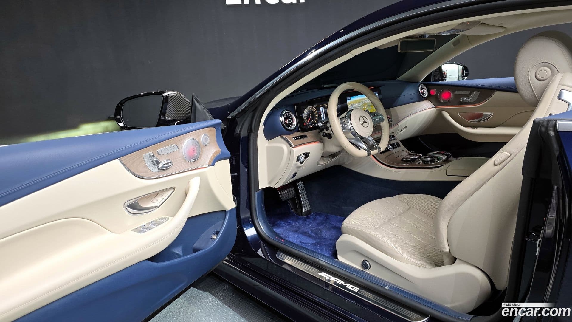 Main__Slider__Photo:E-Class Mercedes-Benz 2019.6-0
