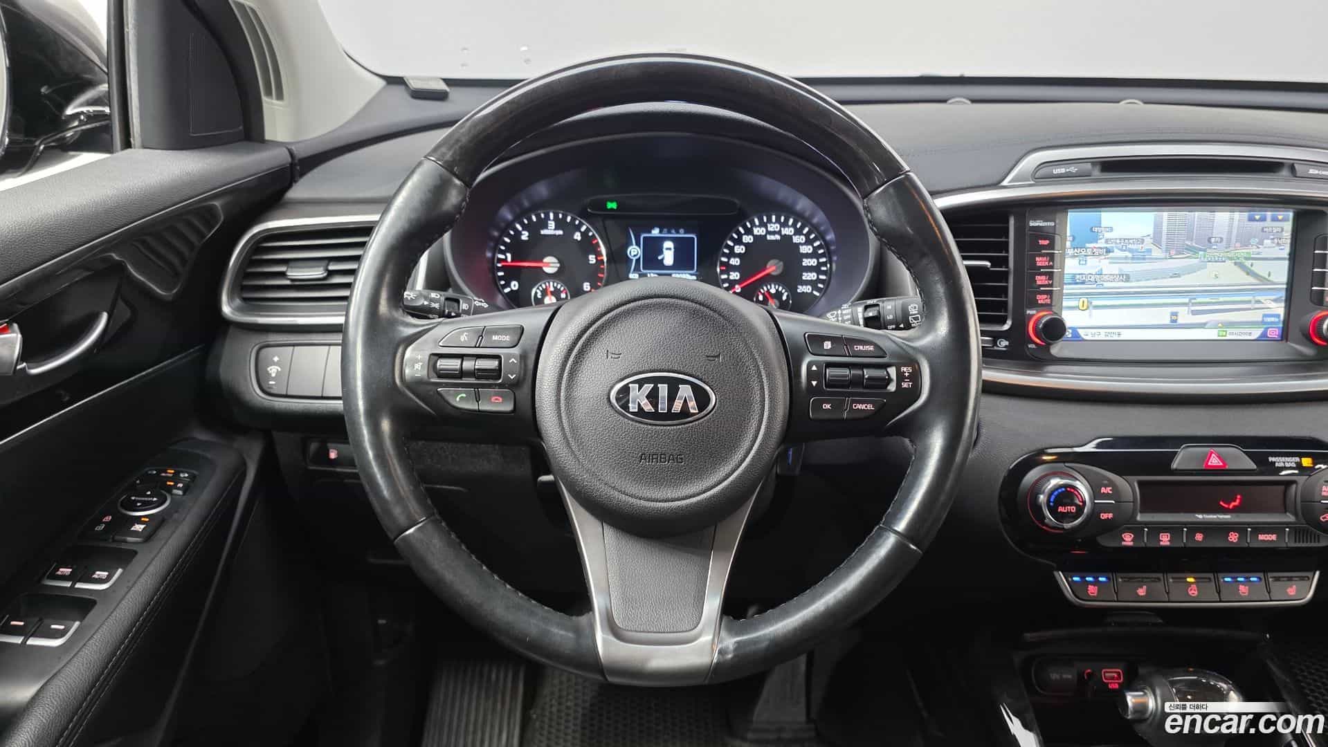 Sorento Kia 2016.5-OPTION-017