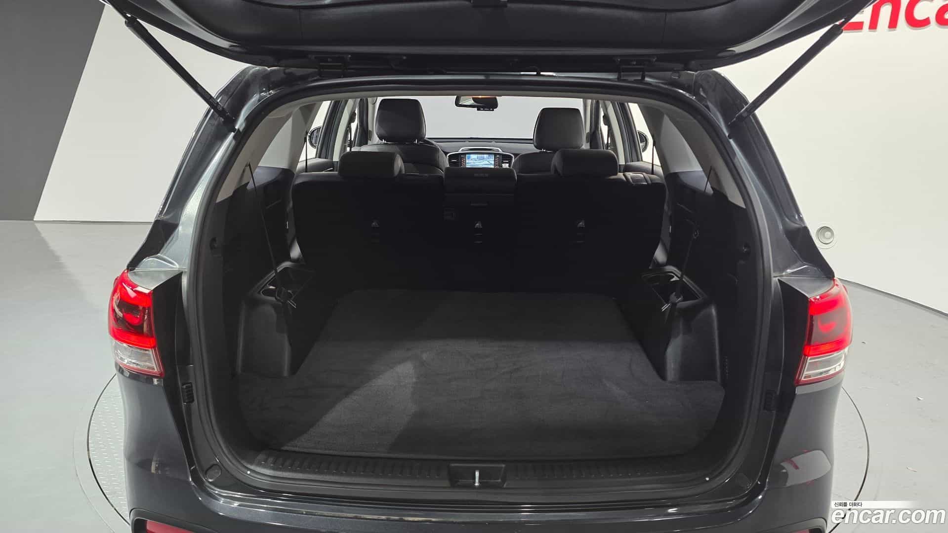 Sorento Kia 2016.5-OPTION-024