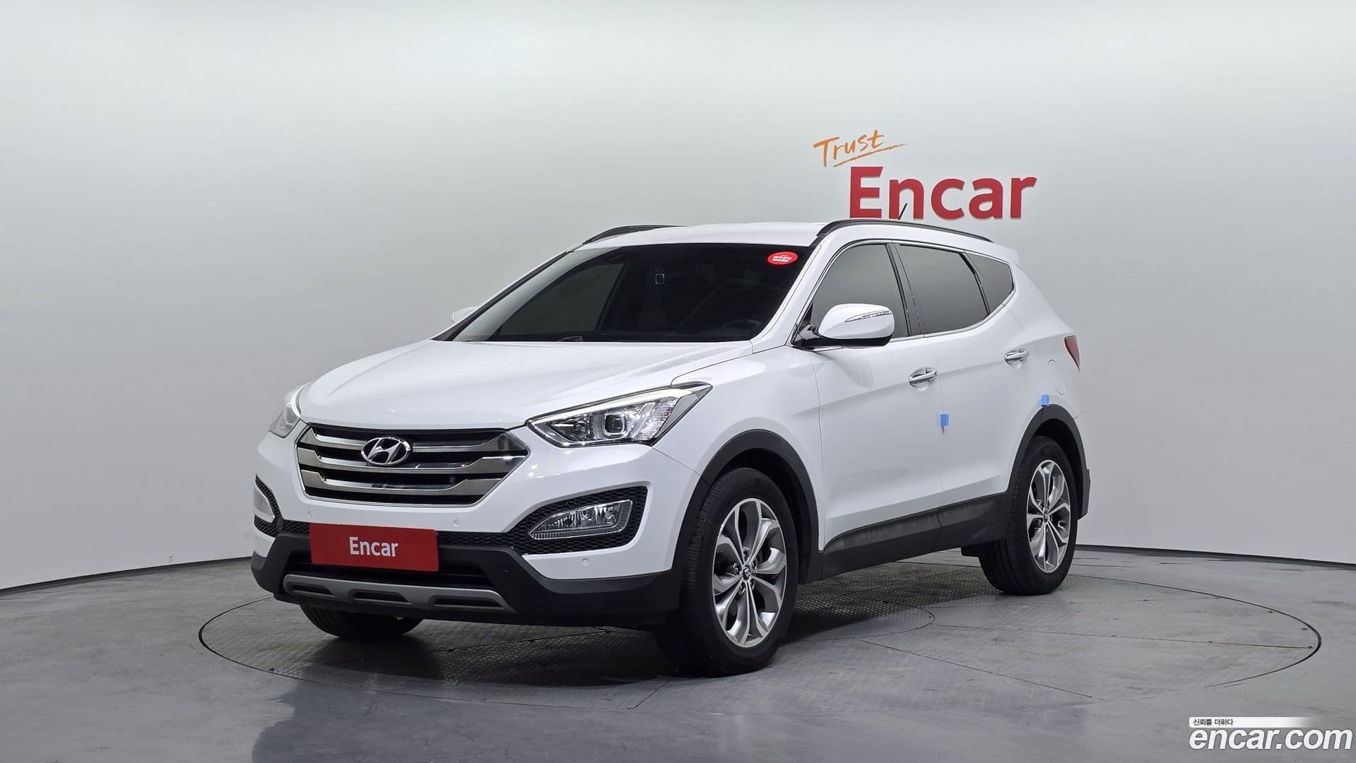 Main__Slider__Photo:Santafe Hyundai 2013.3-0