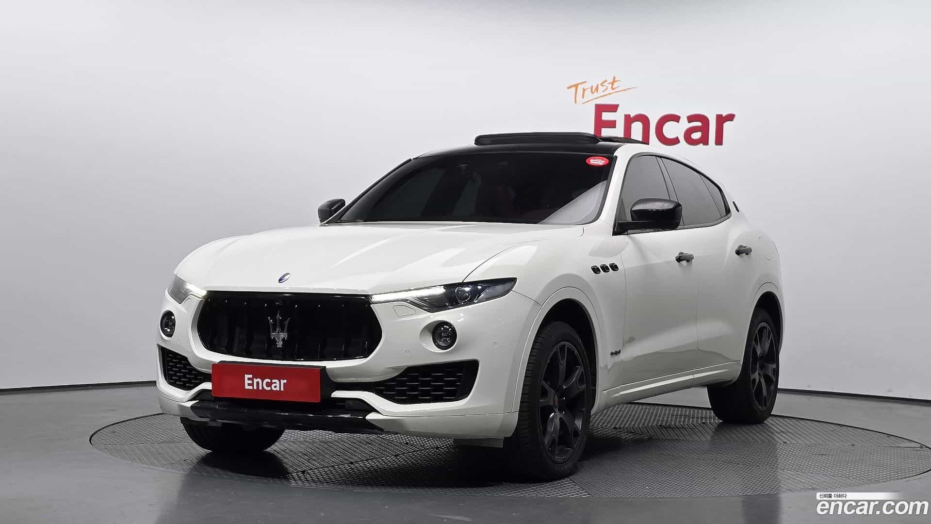 Levante Maserati 2017.1-OUTER-001