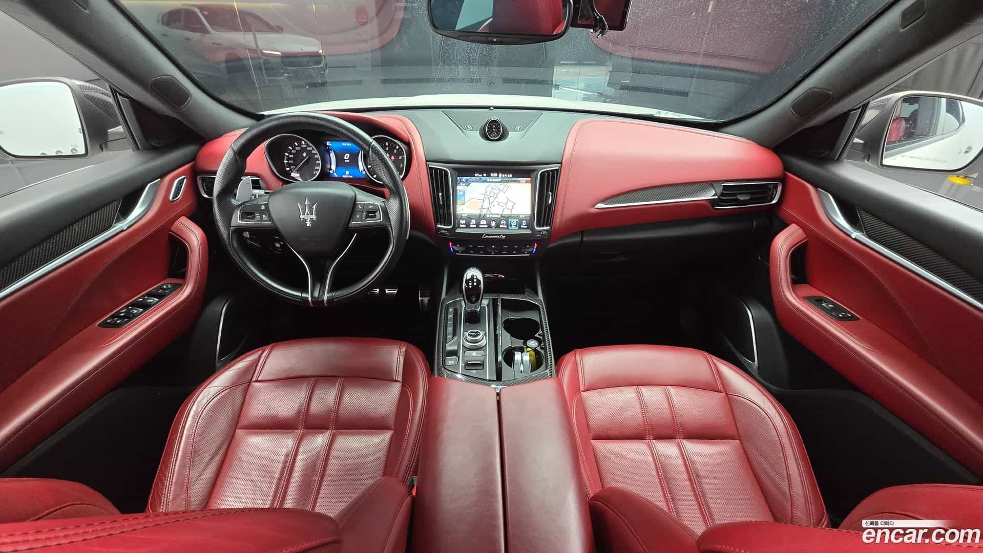 Levante Maserati 2017.1-INNER-007