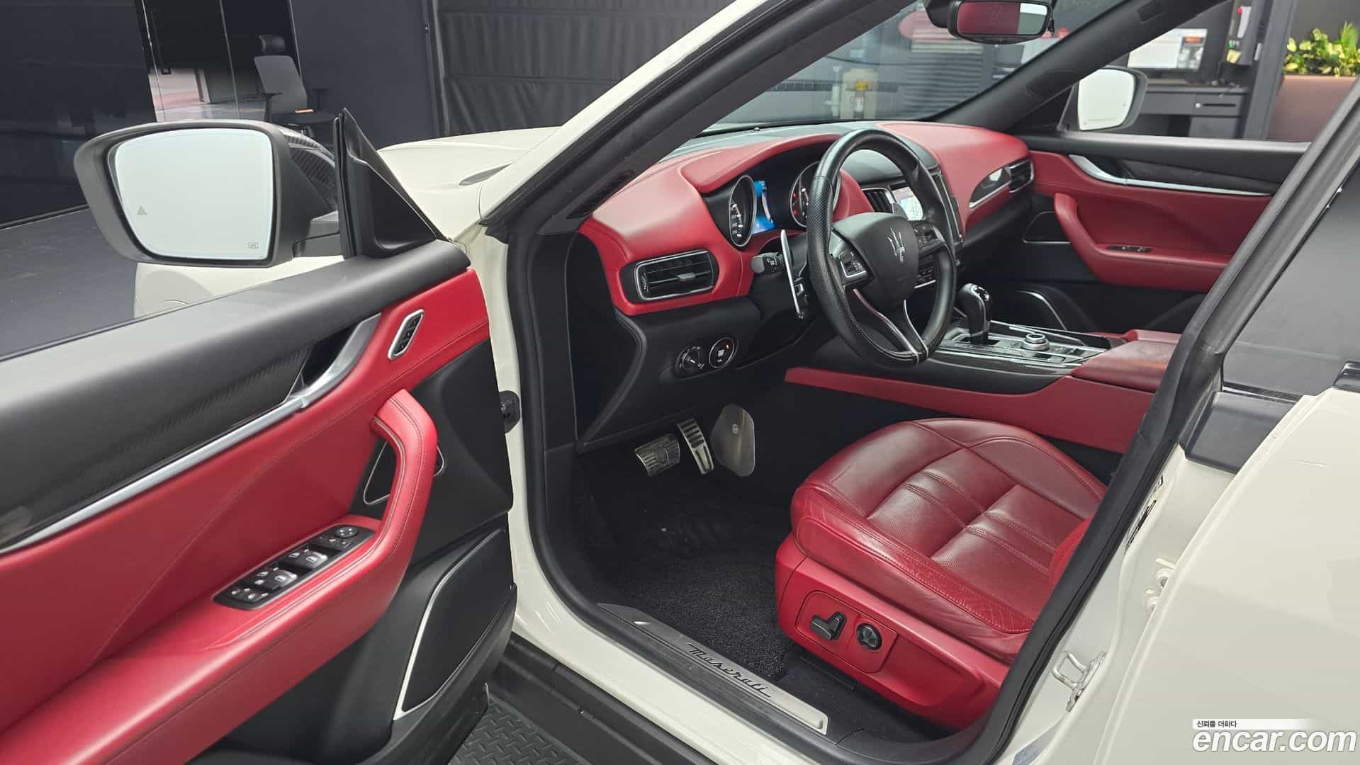 Levante Maserati 2017.1-OPTION-015