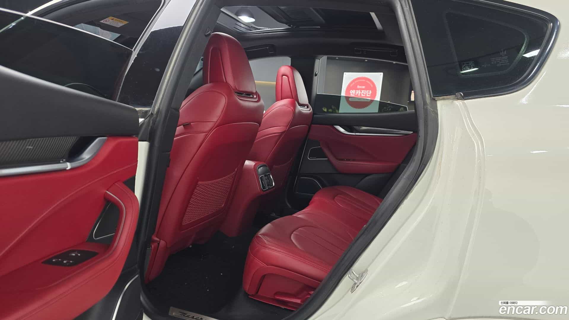Levante Maserati 2017.1-OPTION-016