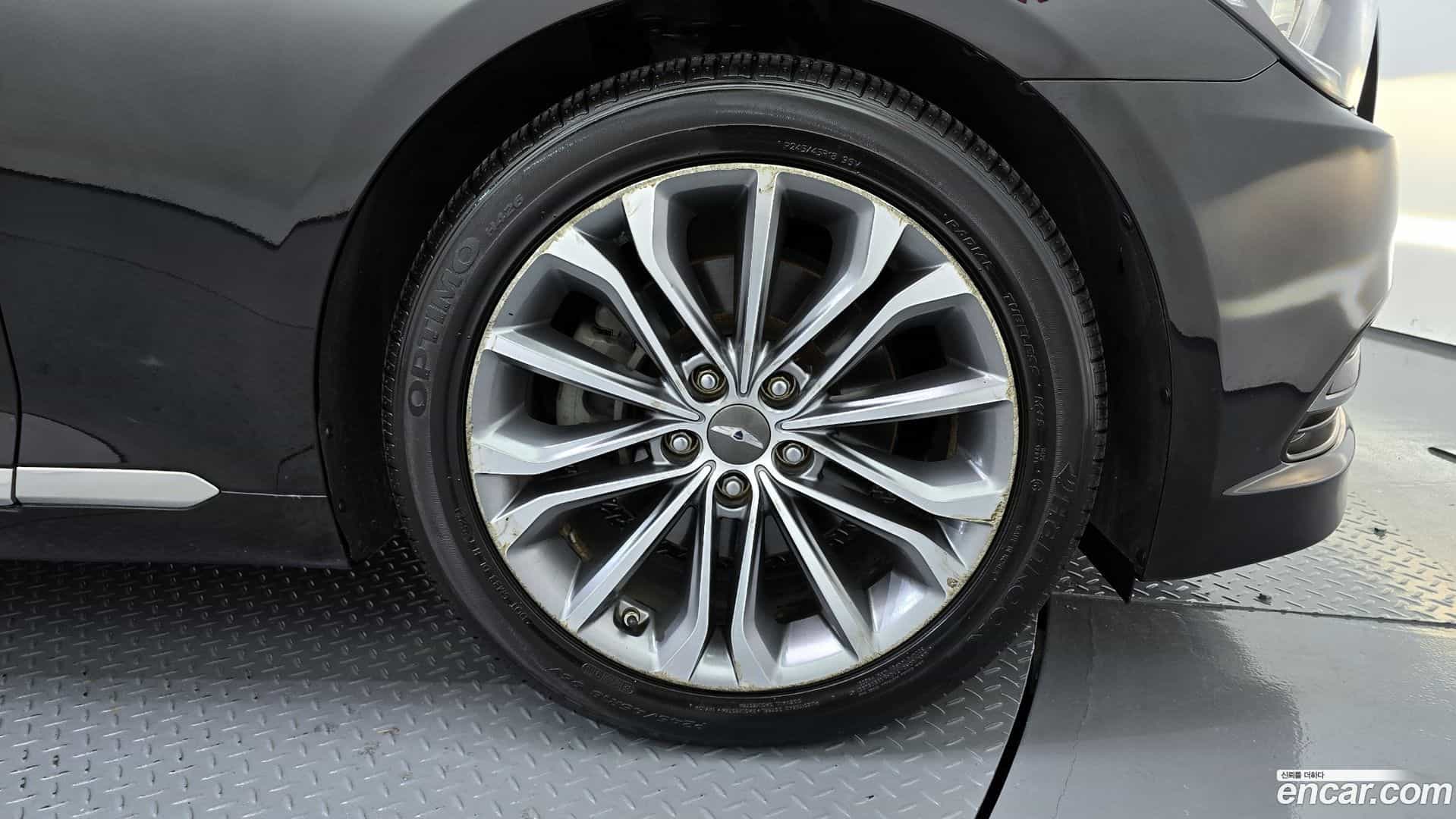 Genesis Hyundai 2014.9-OUTER-005