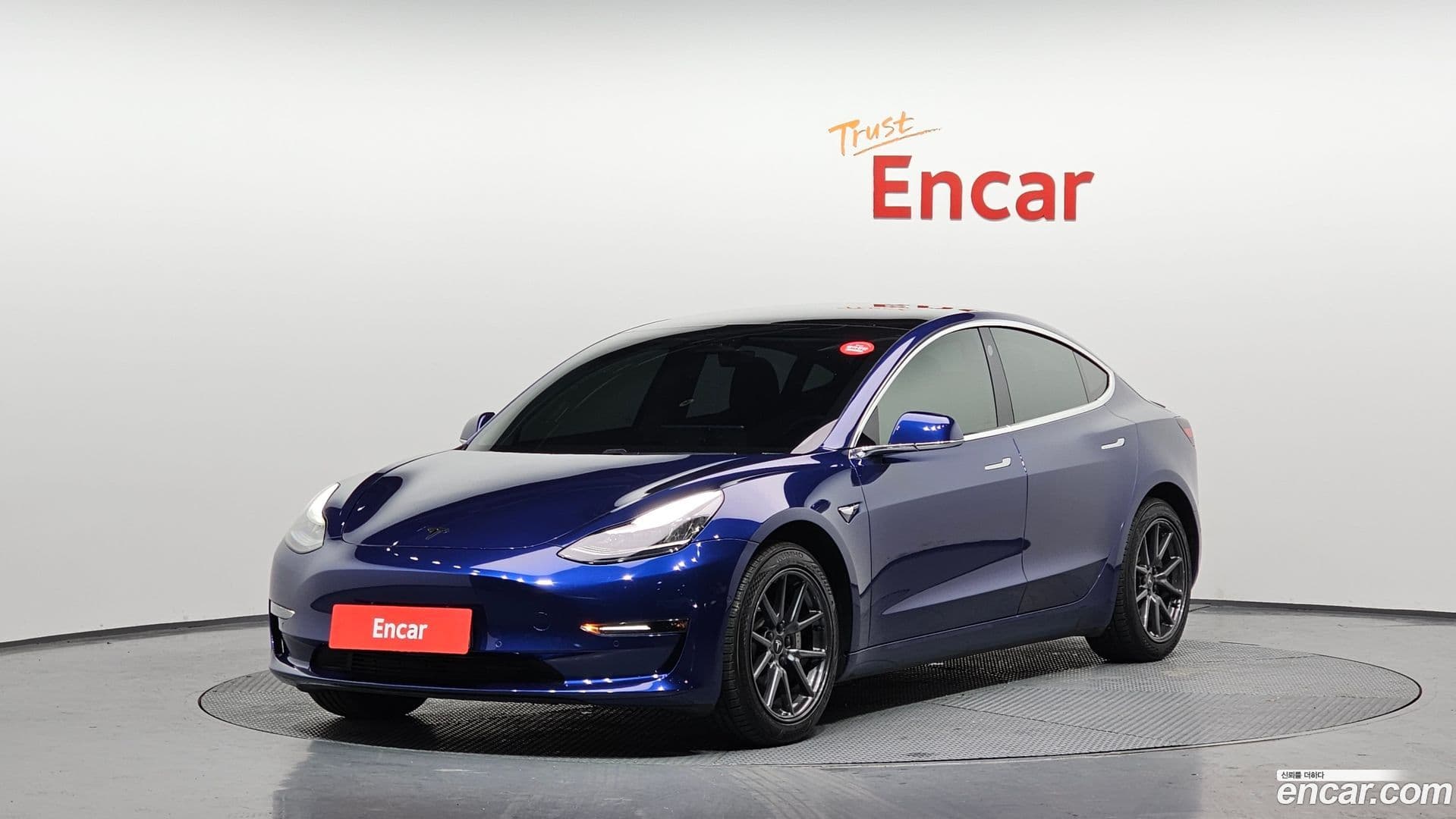 Main__Slider__Photo:Model 3 Tesla 2020.8-0
