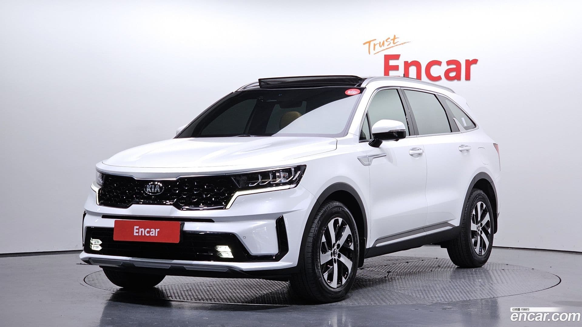 Main__Slider__Photo:Sorento Kia 2020.10-0