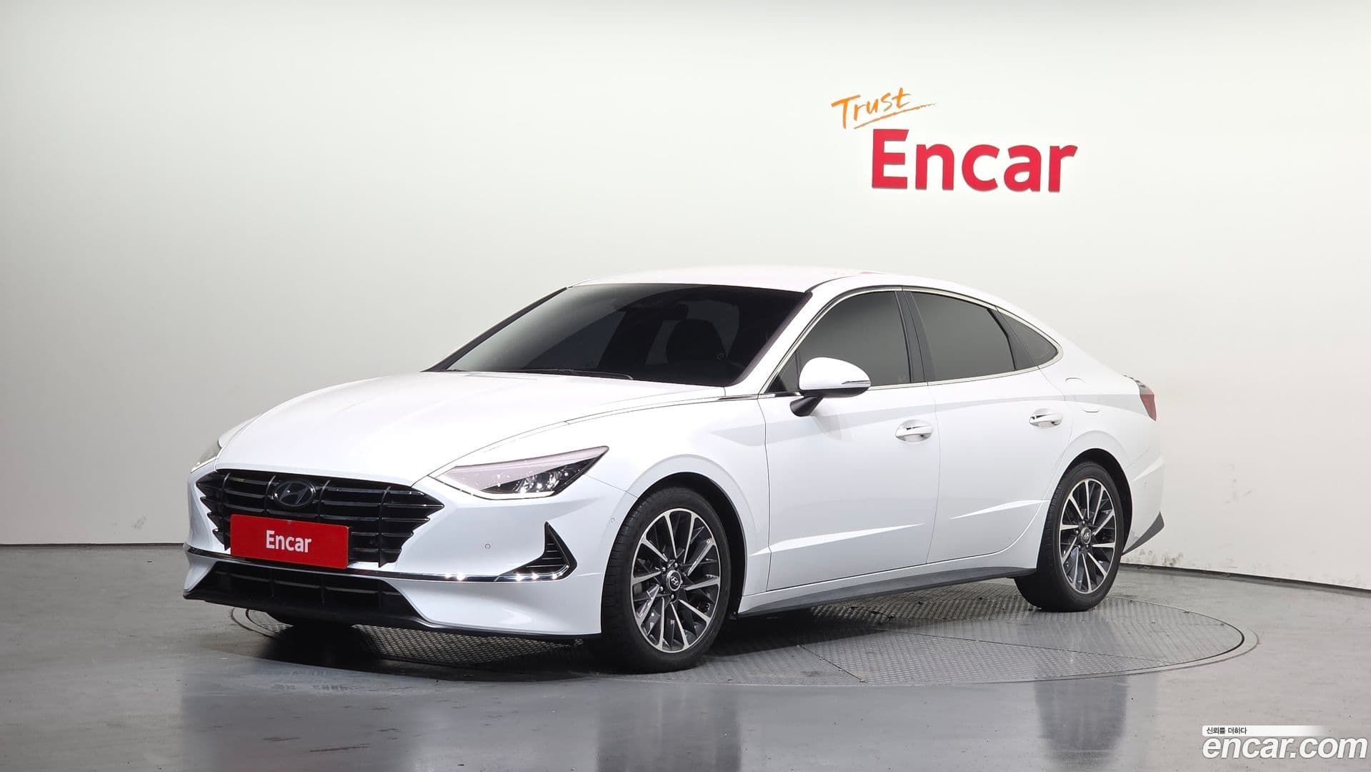 Main__Slider__Photo:Sonata Hyundai 2019.6-0