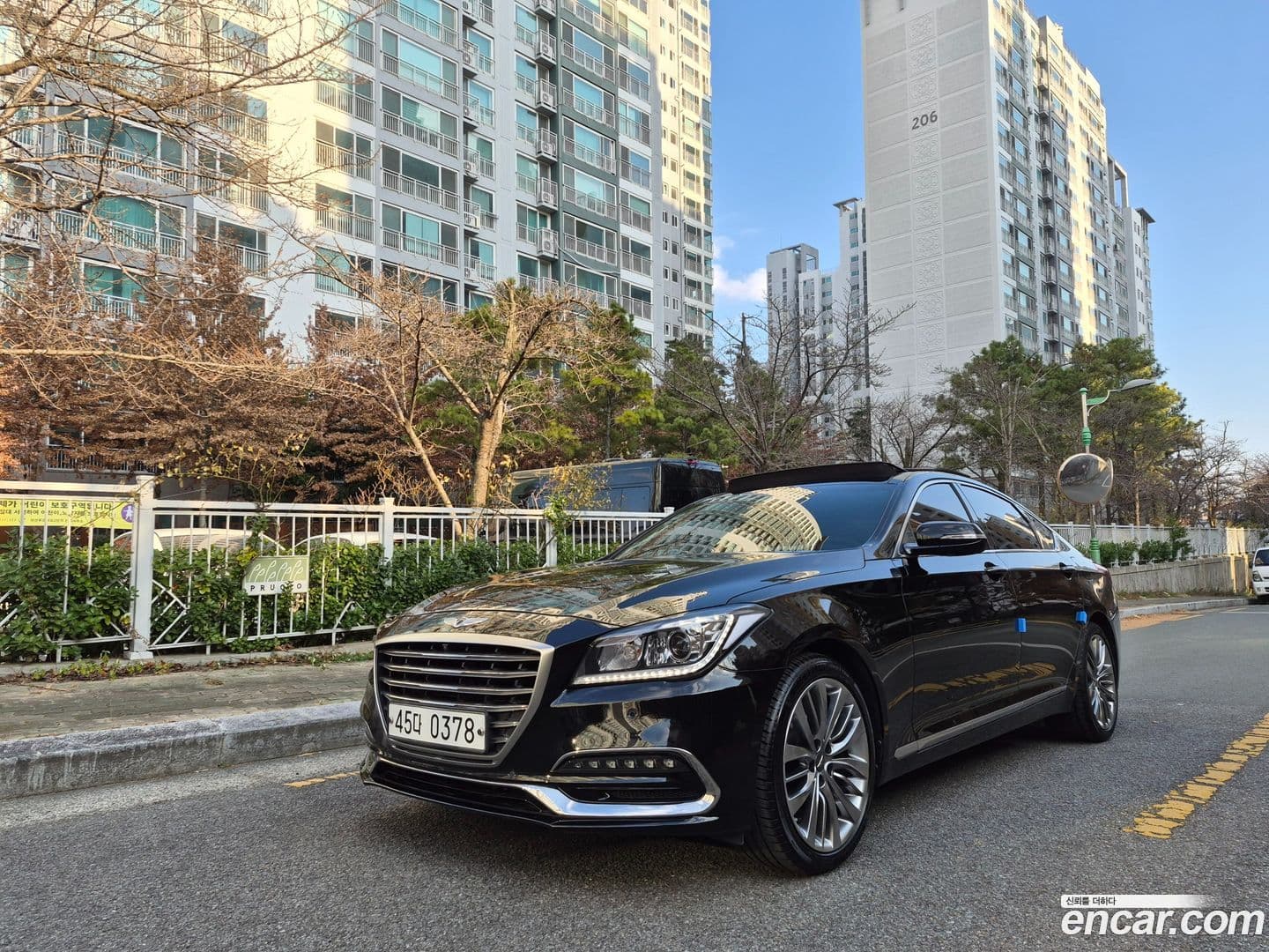 Main__Slider__Photo:G80 Genesis 2016.8-0
