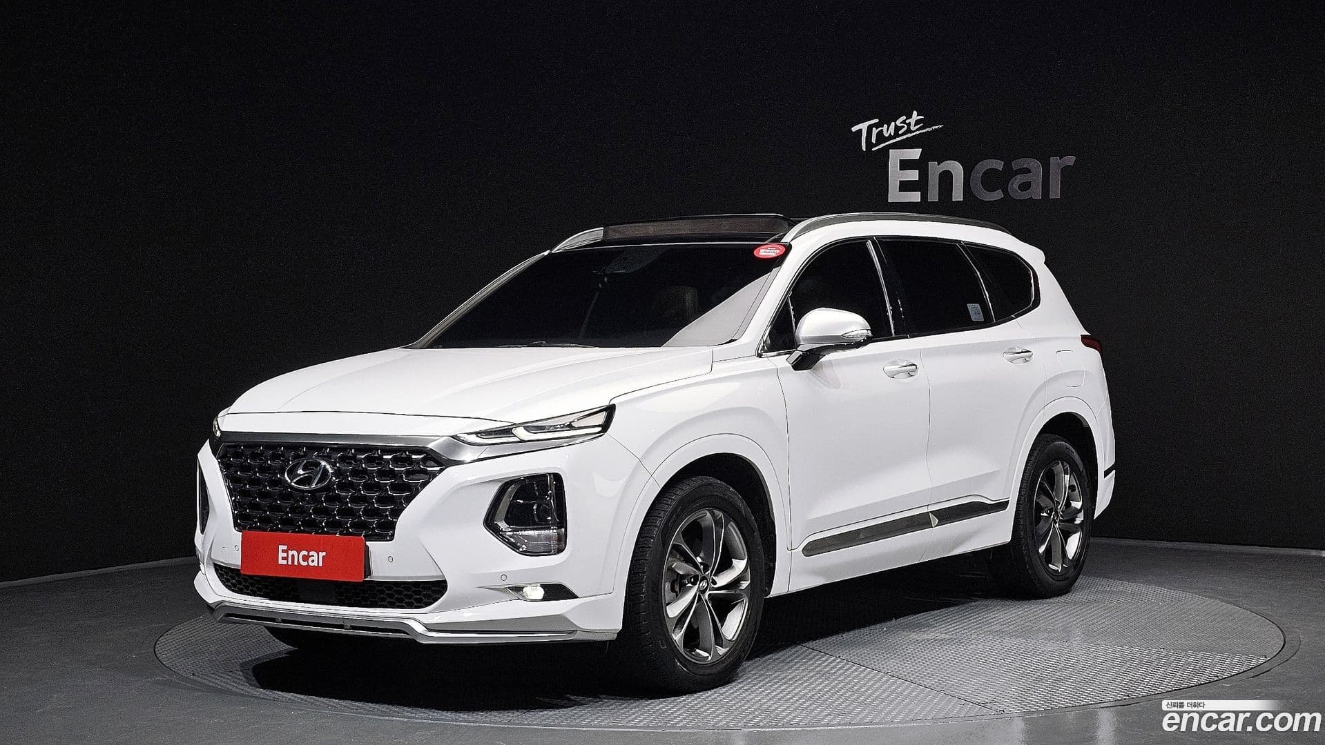 Main__Slider__Photo:Santafe Hyundai 2018.9-0