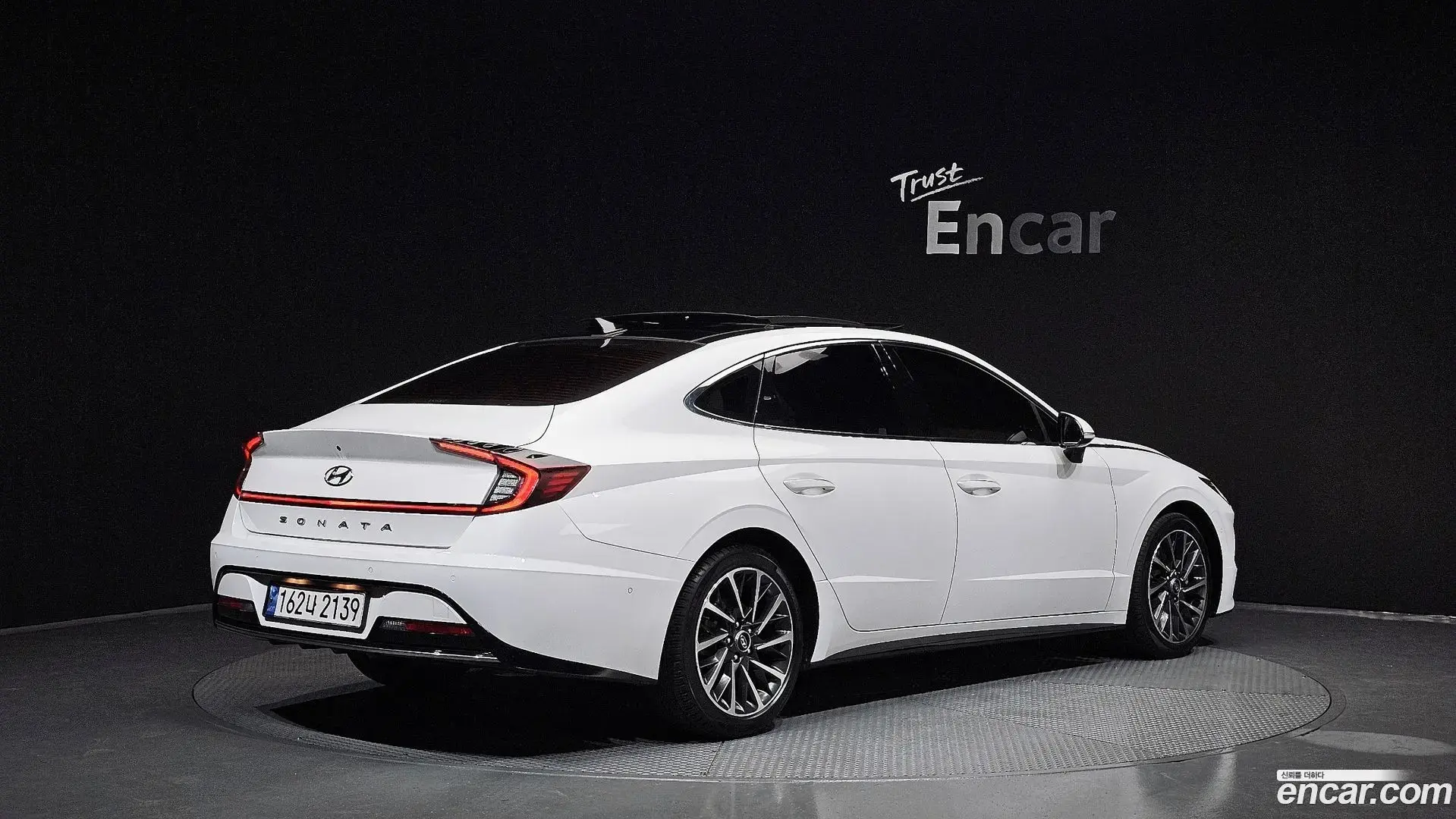 Main__Slider__Photo:Sonata Hyundai 2019.3-1