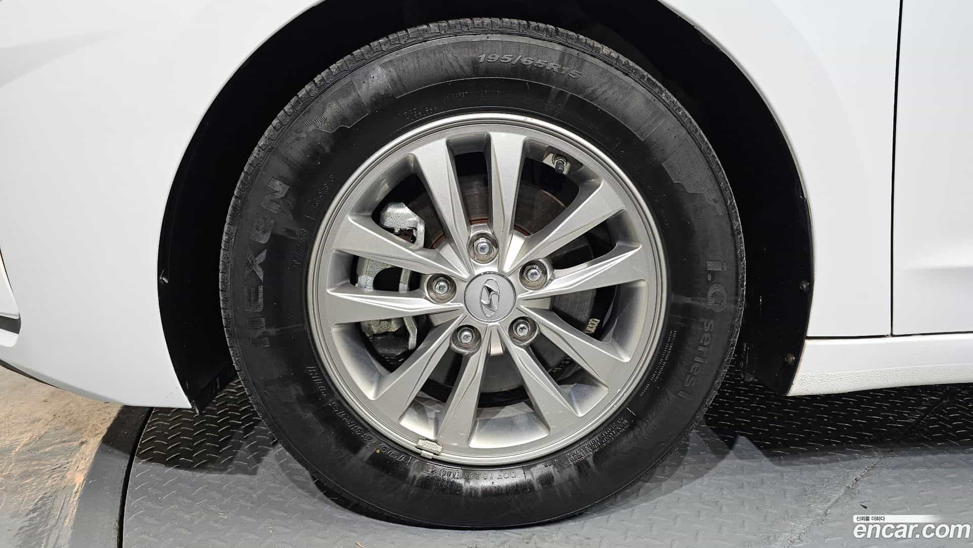 AVANTE Hyundai 2019.4-OUTER-005