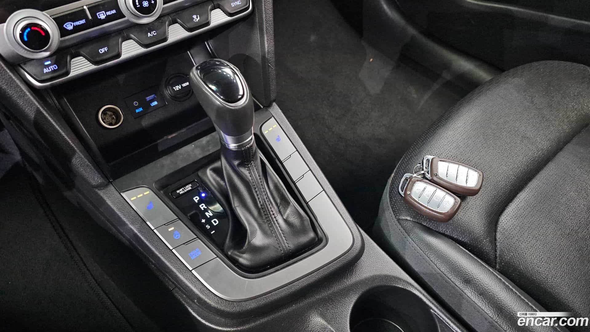 AVANTE Hyundai 2019.4-INNER-009