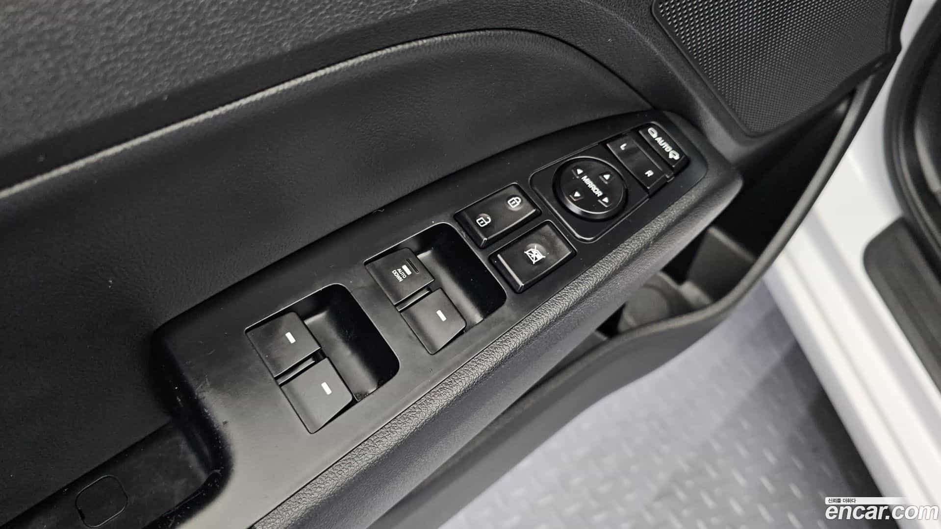 AVANTE Hyundai 2019.4-OPTION-018