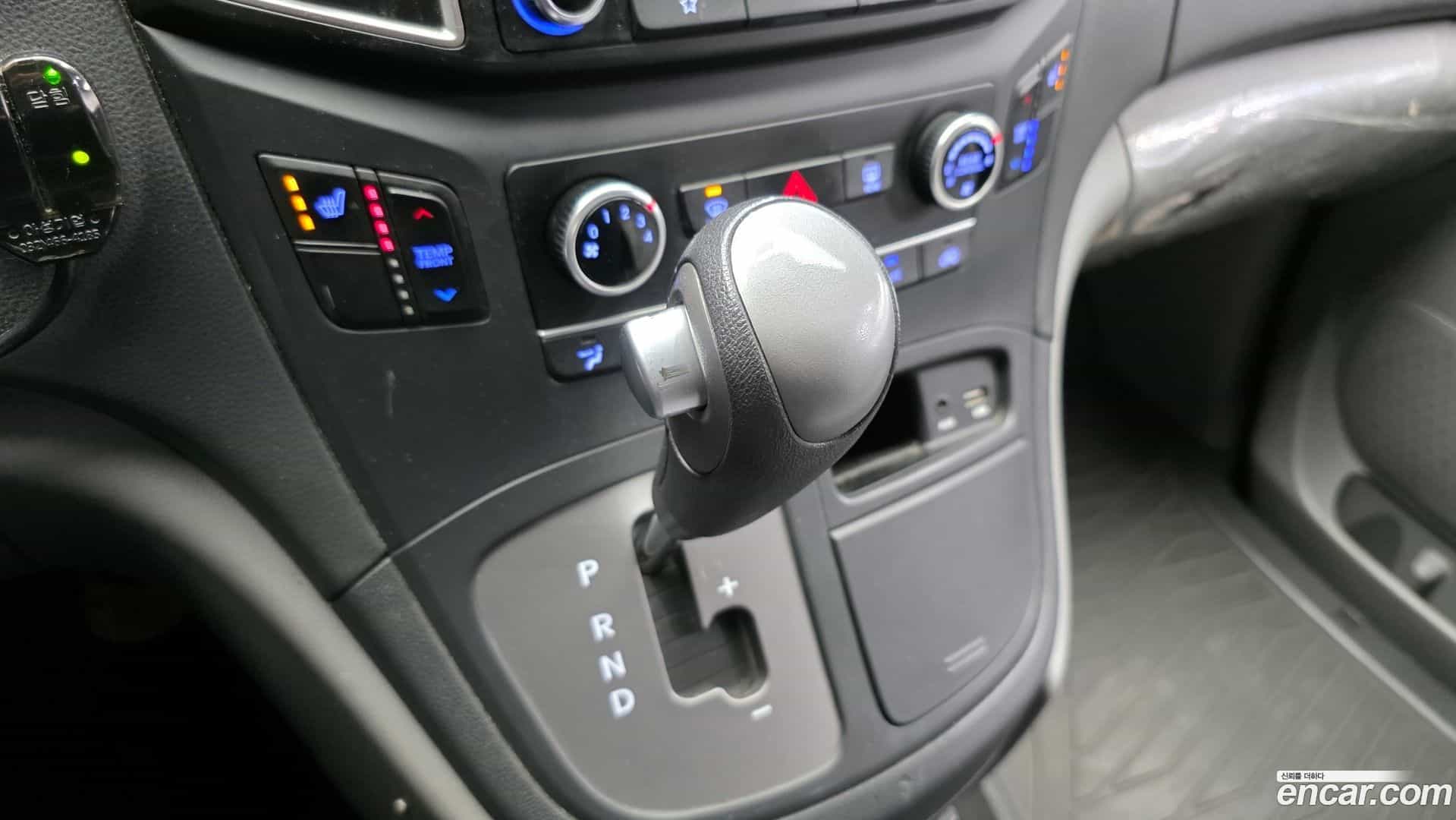 Starex Hyundai 2018.9-INNER-009