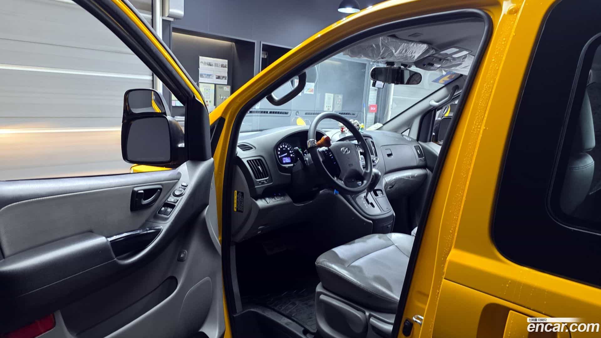 Starex Hyundai 2018.9-INNER-010