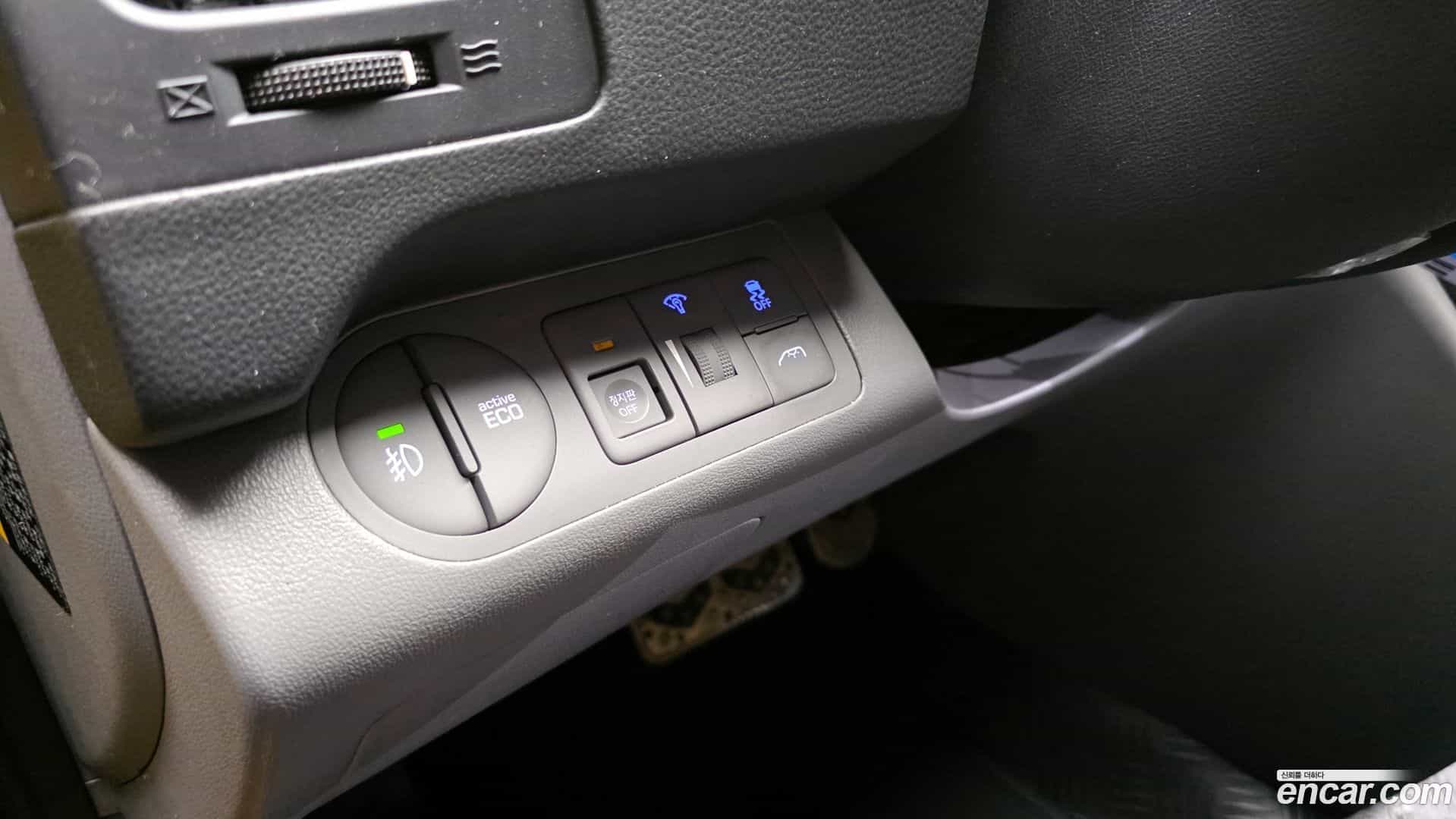 Starex Hyundai 2018.9-OPTION-019