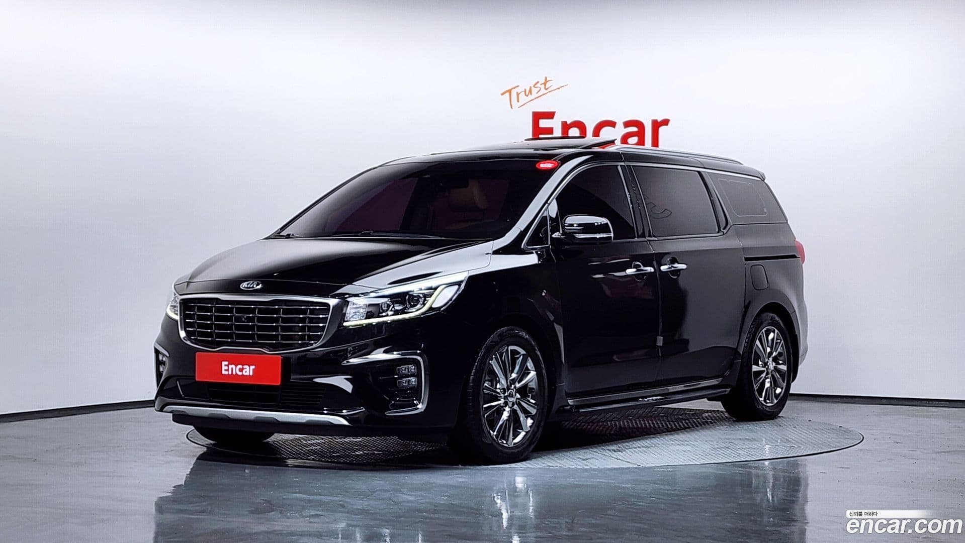 Main__Slider__Photo:Canival Kia 2019.10-0