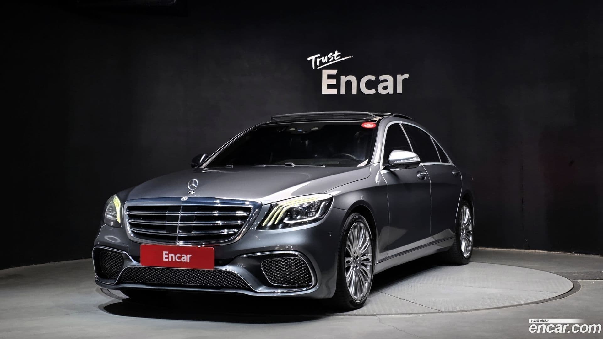 Main__Slider__Photo:S-Class Mercedes-Benz 2019.3-0