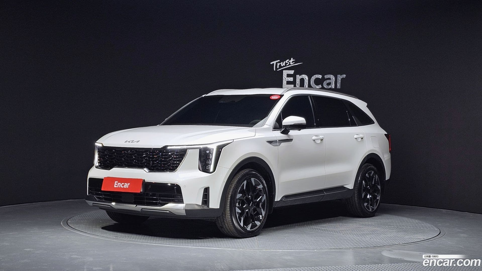 Main__Slider__Photo:Sorento Kia 2025.4-0