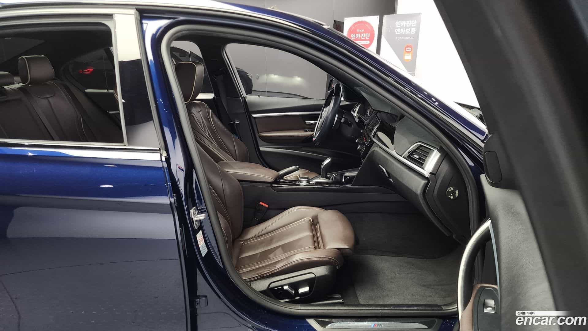 3-Series BMW 2018.2-INNER-010