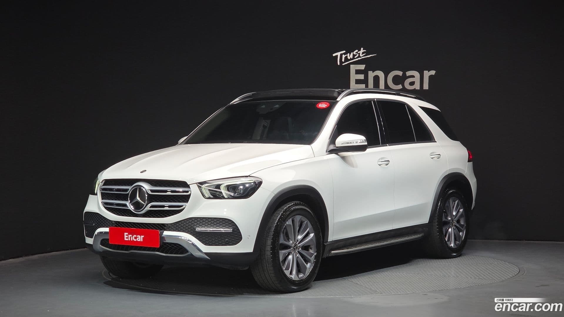 Main__Slider__Photo:GLE-Class Mercedes-Benz 2021.9-0