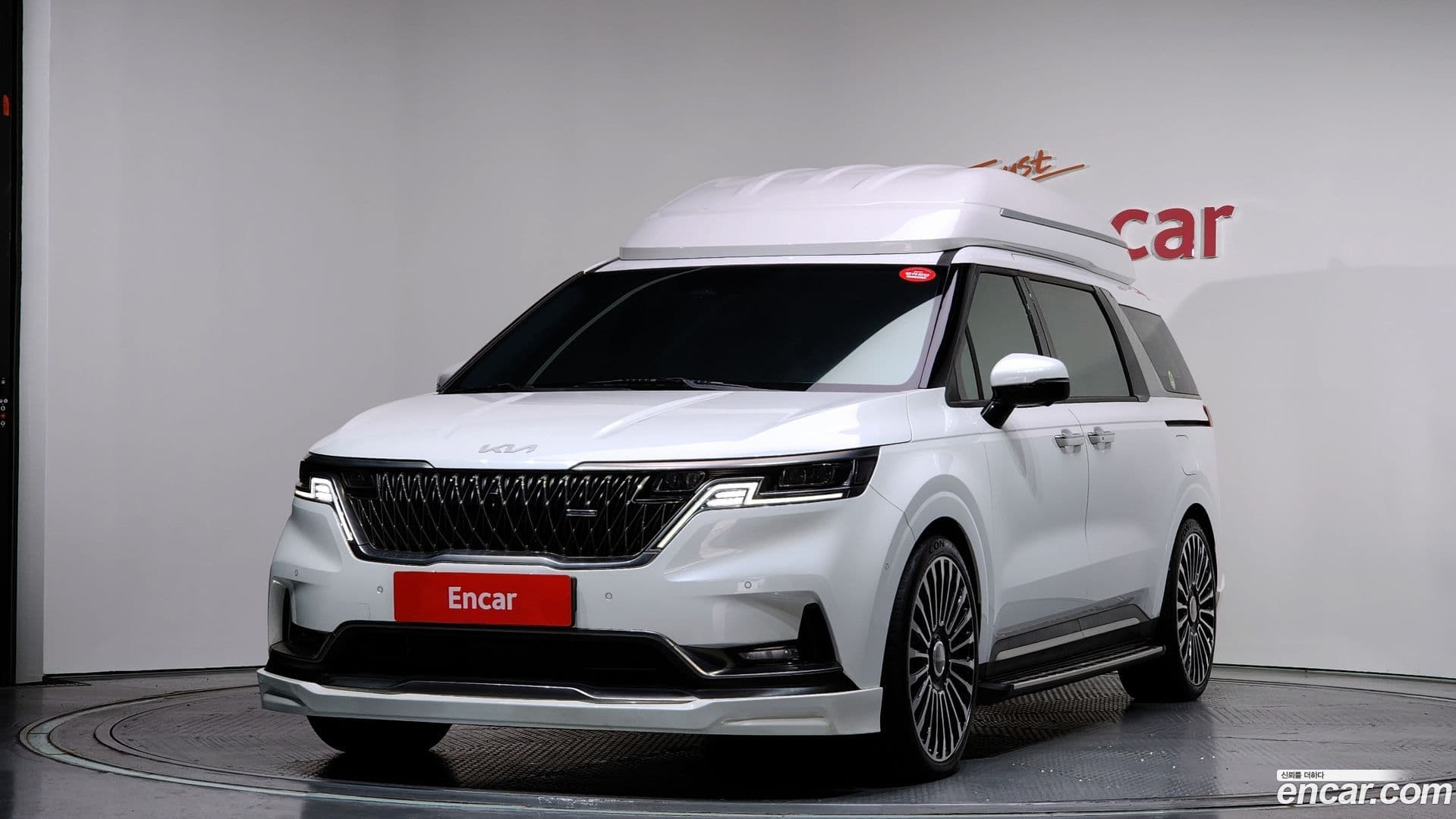Main__Slider__Photo:Canival Kia 2023.8-0