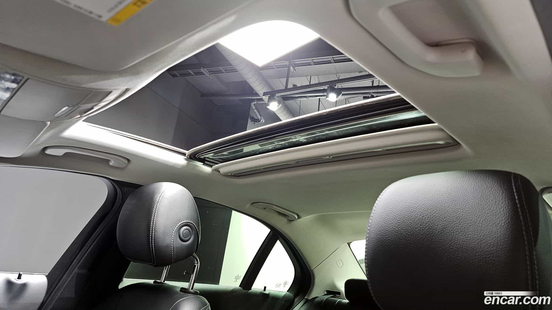 C-Class Mercedes-Benz 2017.2-OPTION-024