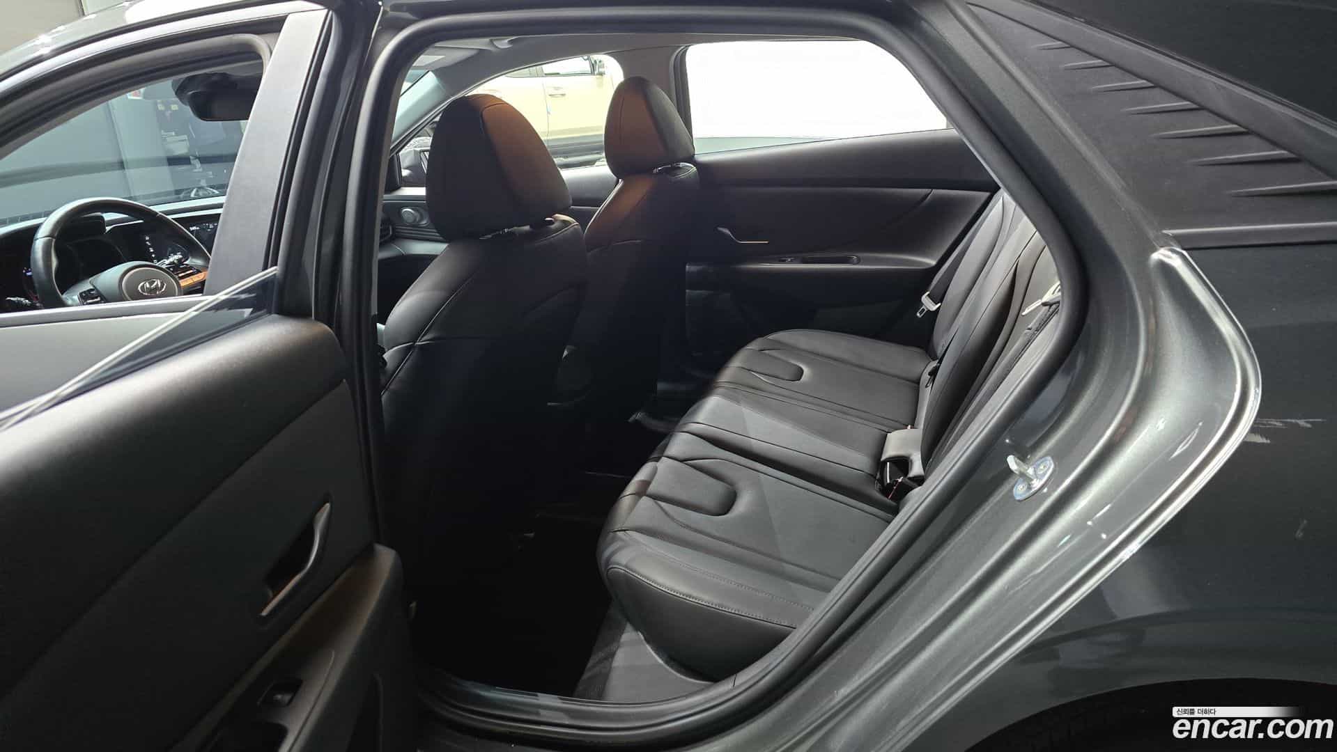 AVANTE Hyundai 2021.9-OPTION-015