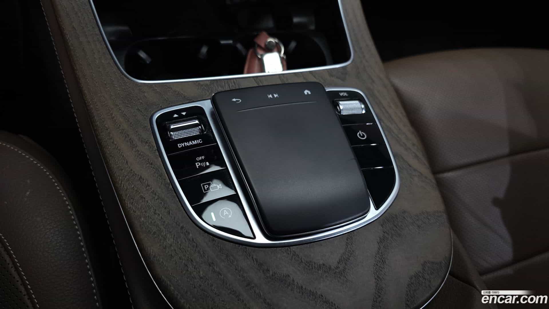 E-Class Mercedes-Benz 2022.1-OPTION-020