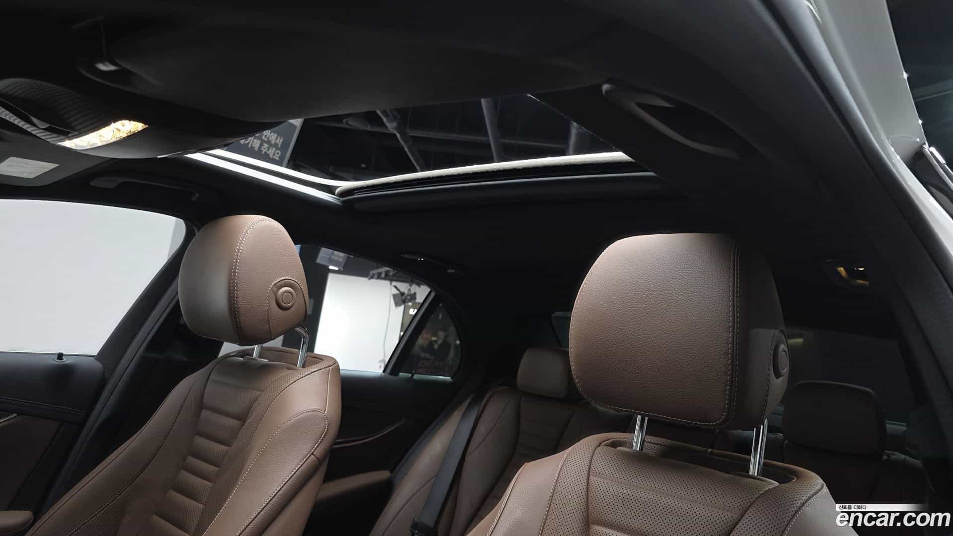 E-Class Mercedes-Benz 2022.1-OPTION-023
