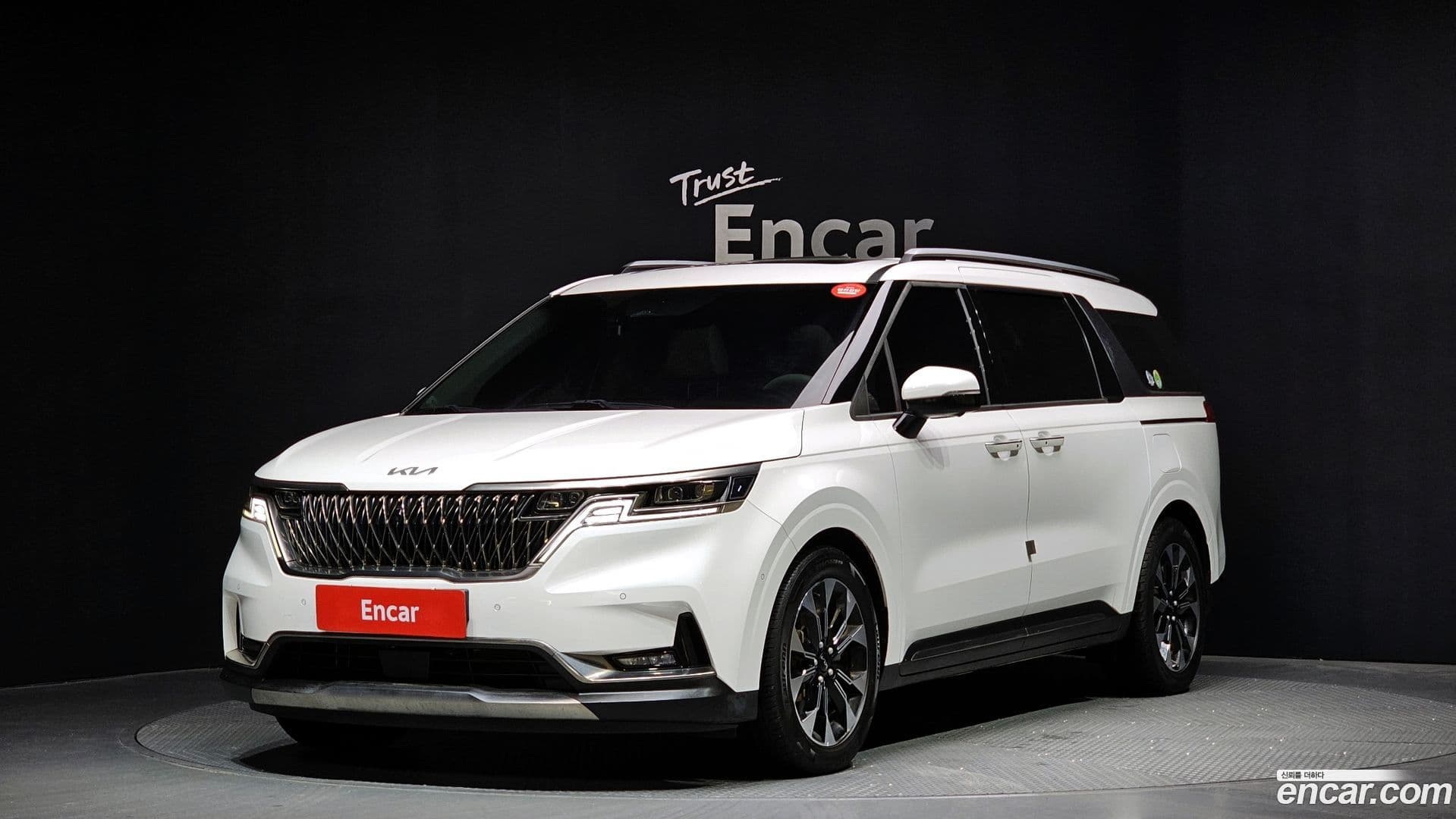 Main__Slider__Photo:Canival Kia 2022.10-0