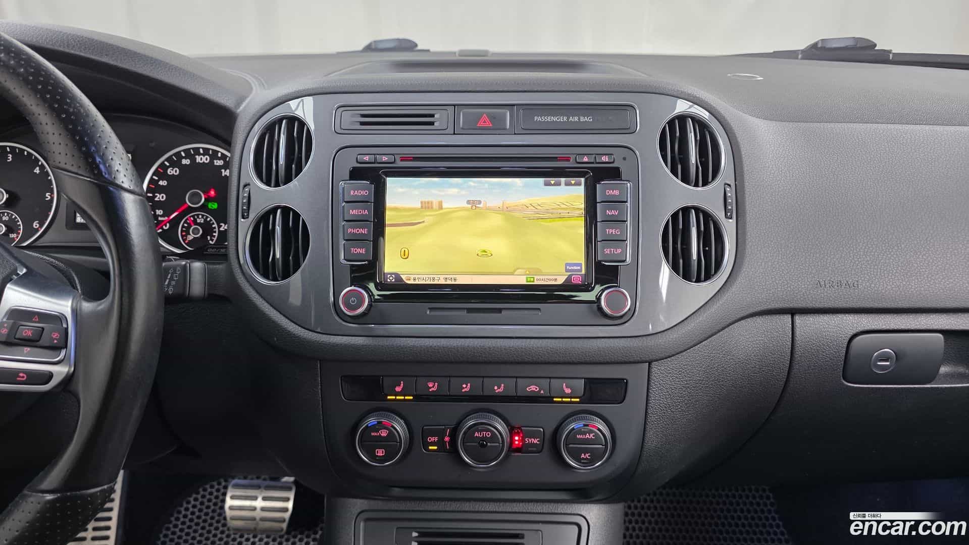 Tiguan Volkswagen 2015.9-OPTION-018