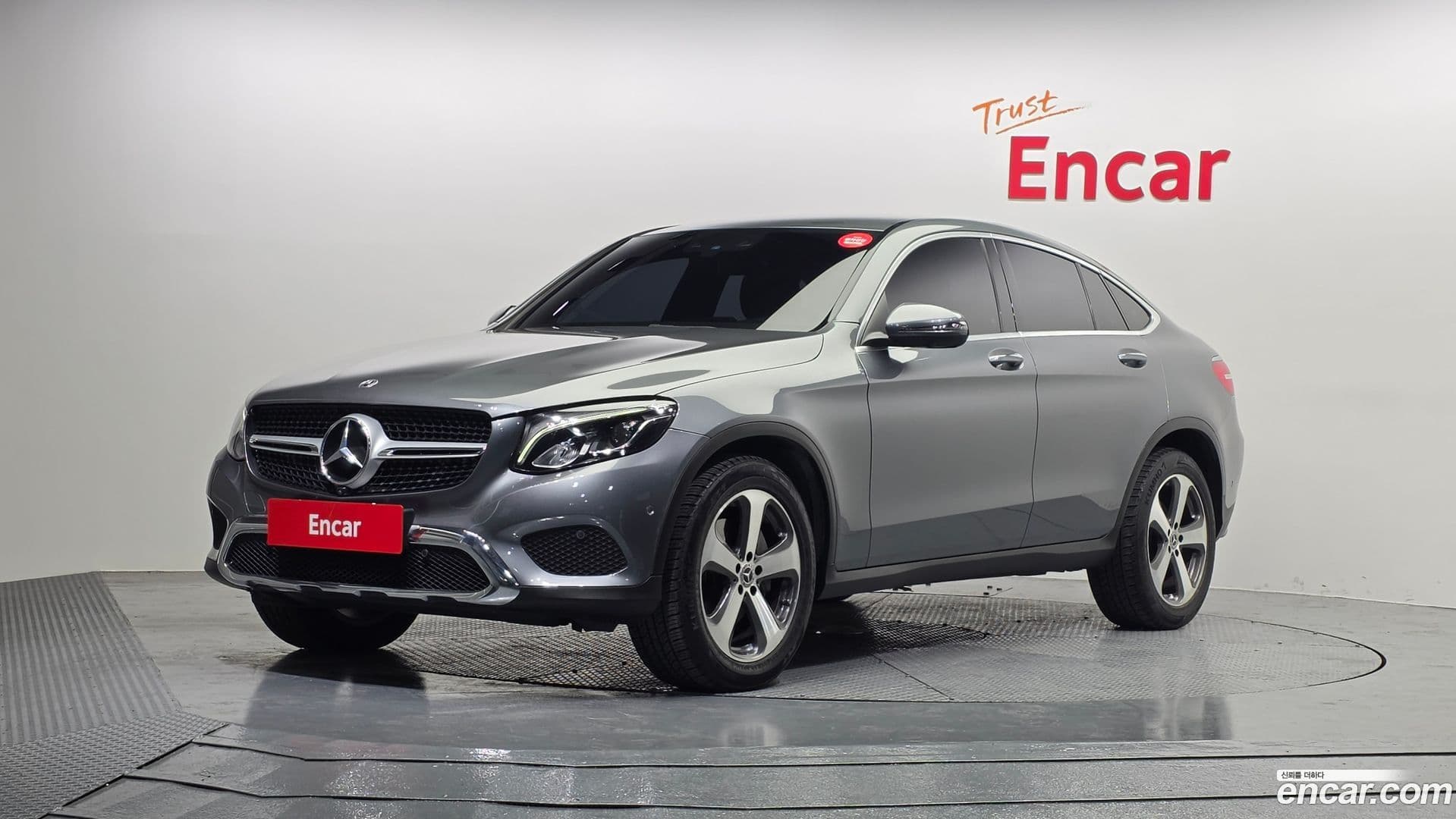 Main__Slider__Photo:GLC-Class Mercedes-Benz 2019.7-0