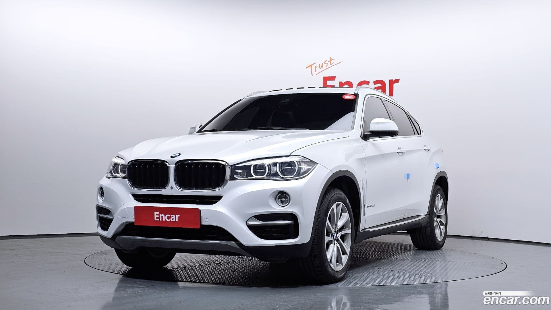 Main__Slider__Photo:X6 BMW 2017.9-0