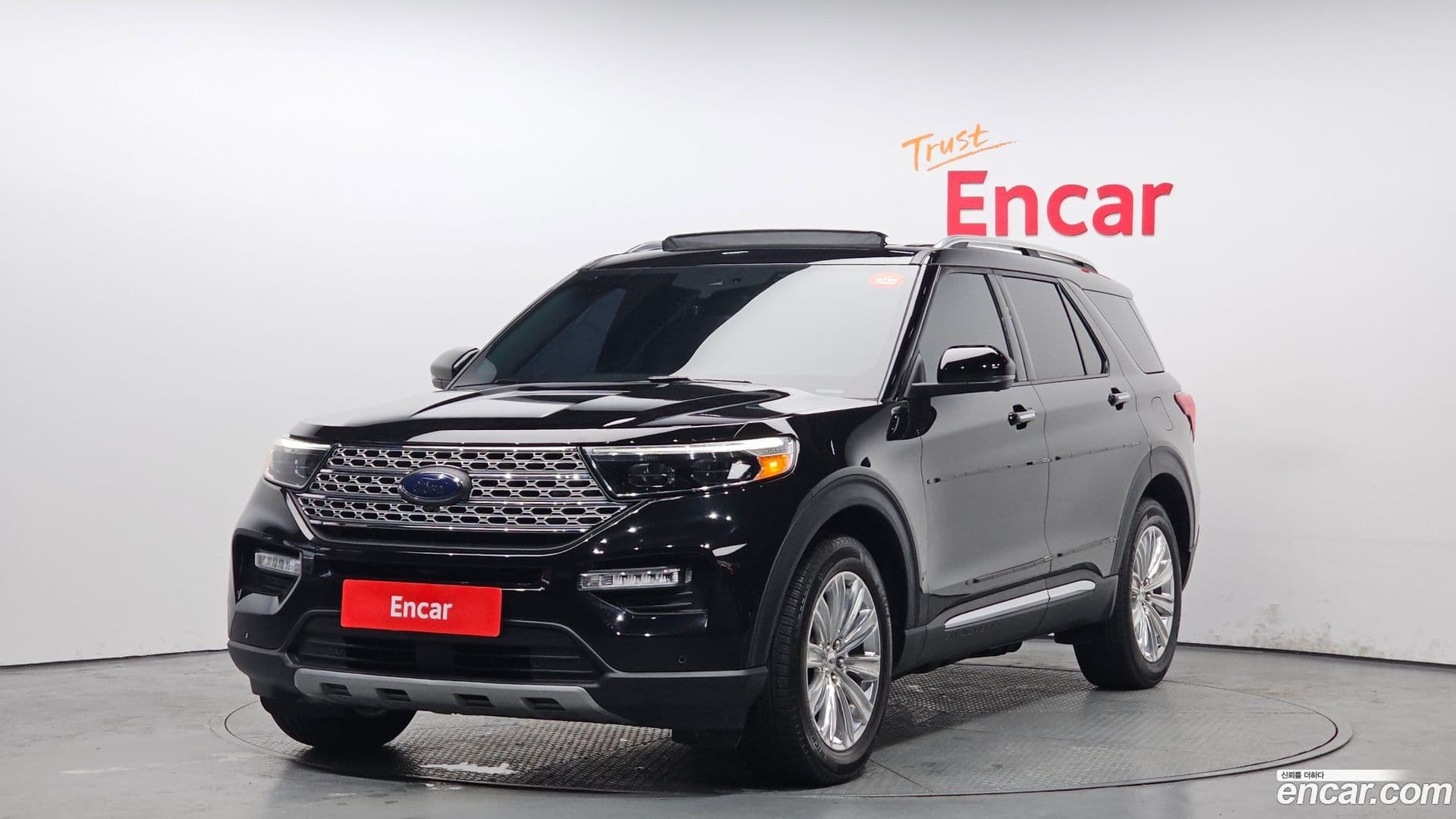 Main__Slider__Photo:Explorer Ford 2021.4-0