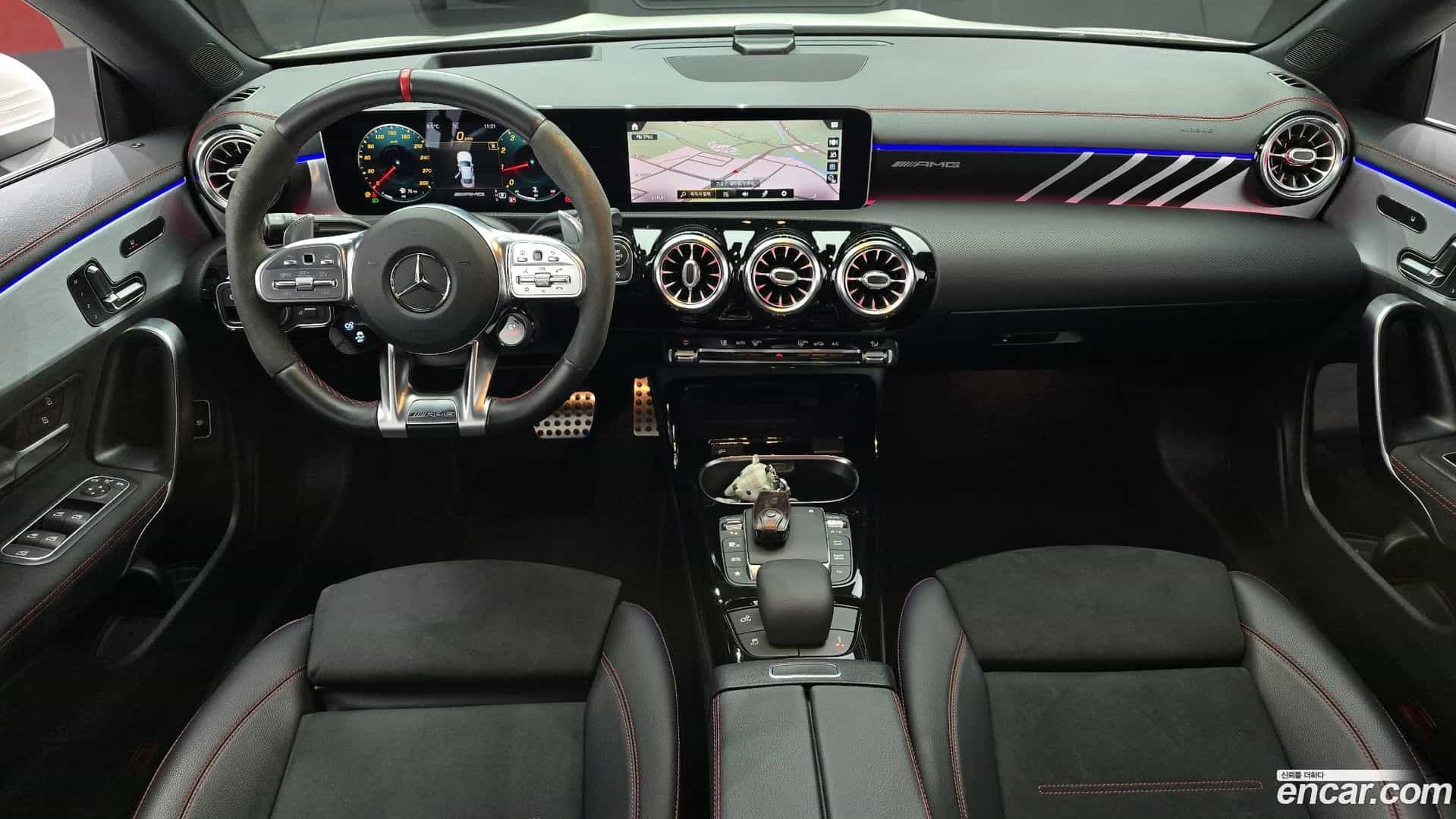 CLA-Class Mercedes-Benz 2020.10-INNER-007