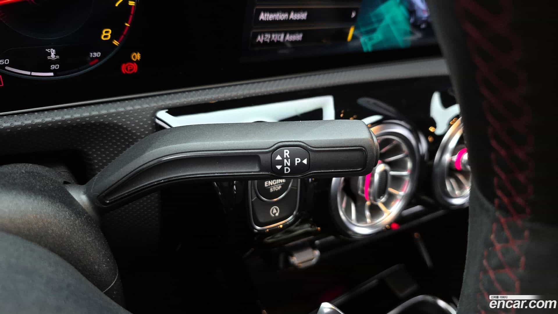 CLA-Class Mercedes-Benz 2020.10-INNER-009