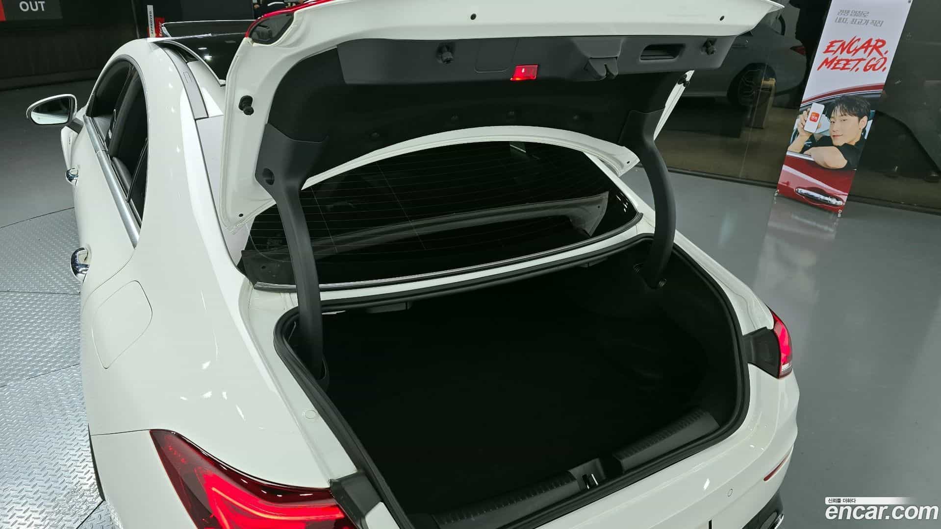 CLA-Class Mercedes-Benz 2020.10-OPTION-024
