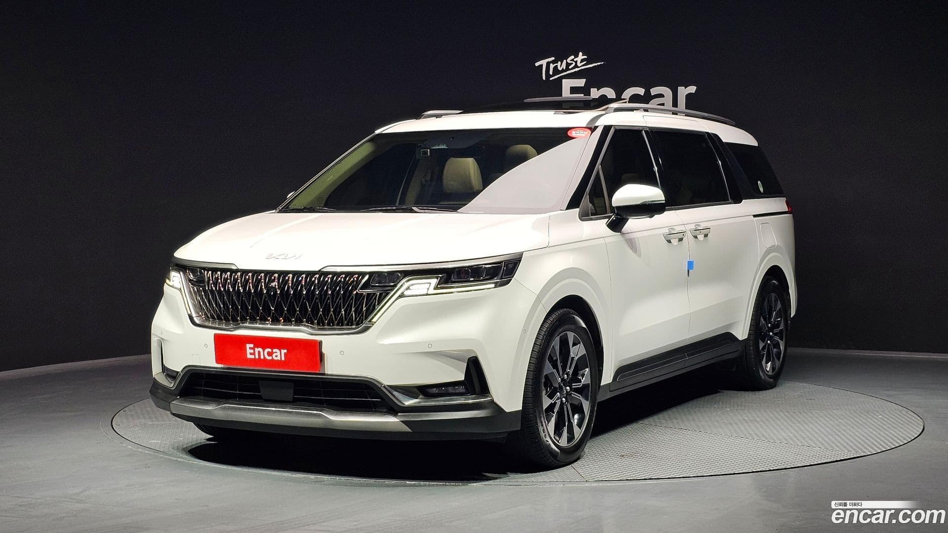 Main__Slider__Photo:Canival Kia 2022.10-0