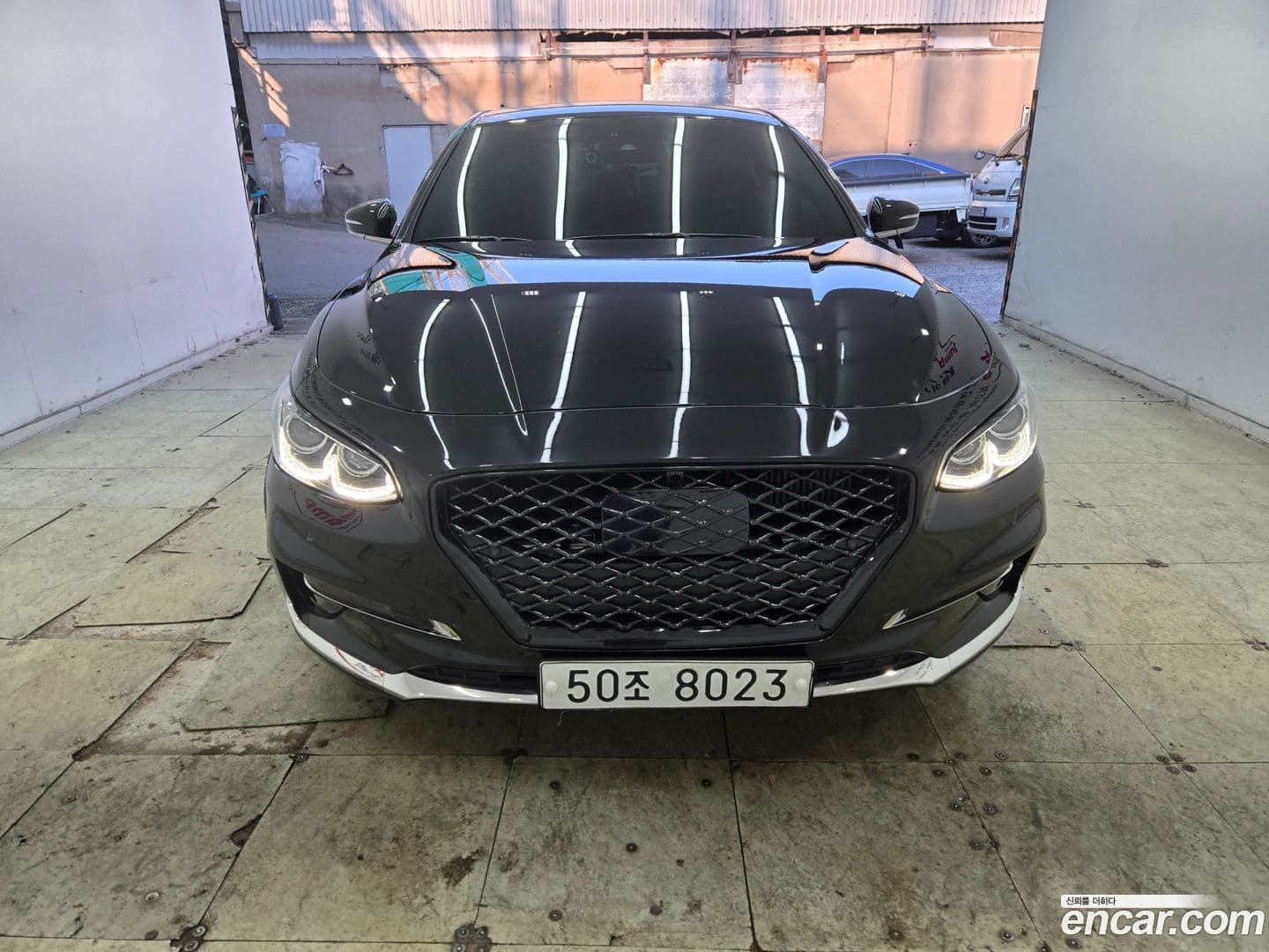 Main__Slider__Photo:Grandeur Hyundai 2018.4-0