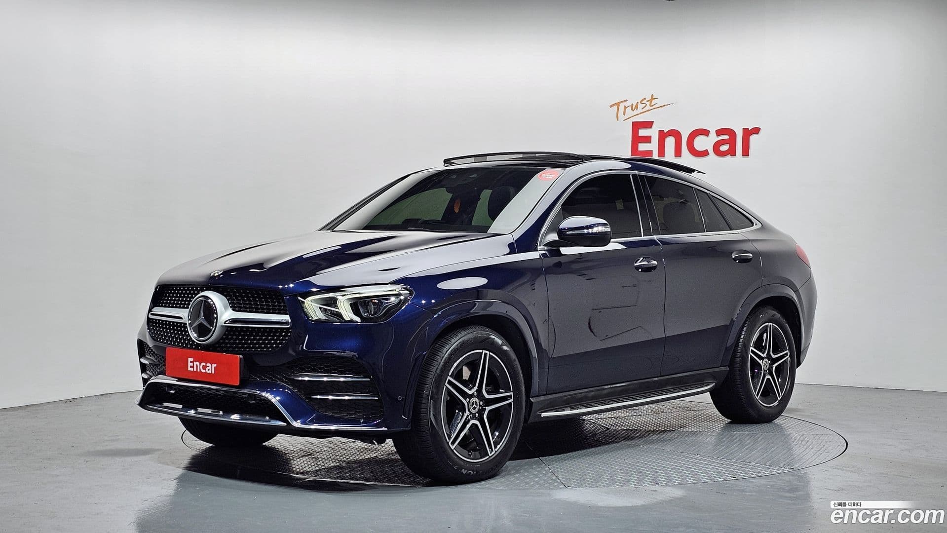 Main__Slider__Photo:GLE-Class Mercedes-Benz 2021.1-0